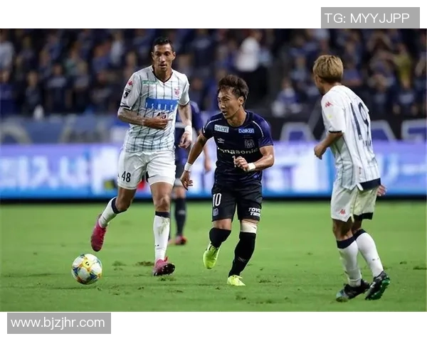 爱媛队与福冈黄峰的激烈对决展现足球魅力与团队精神的巅峰时刻