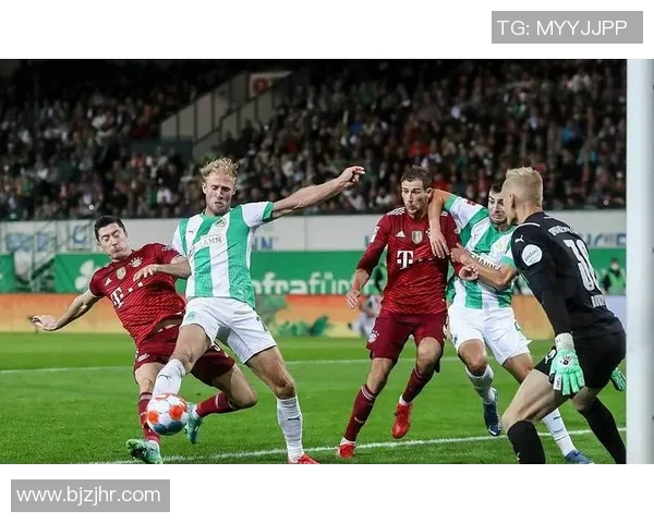 德里城迎战中日德兰全力争胜展现球队实力与战术魅力 德里城迎战中日德兰全力争胜展现球队实力与战术魅力