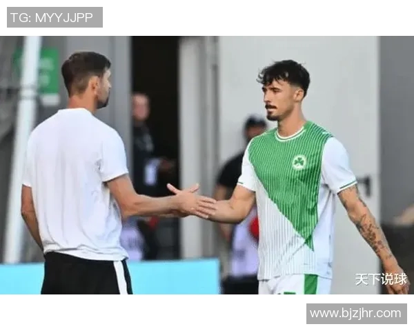 沙尔克04深陷泥潭，降级阴影笼罩球队前途