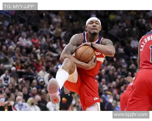 马刺后卫沃克因伤休战两周，球队面临挑战与机遇