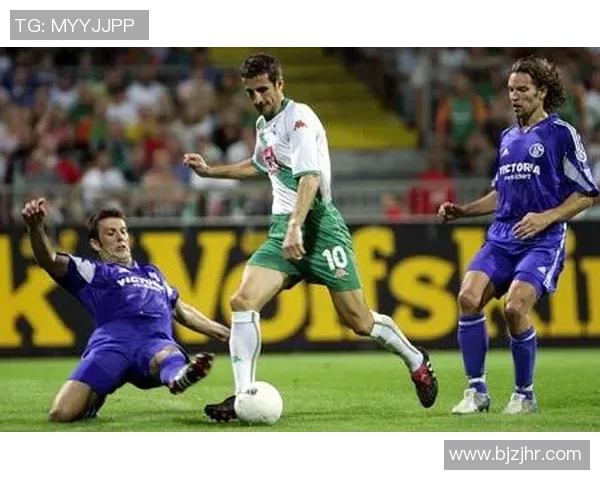 沙尔克04客场不敌连败，遭遇不莱梅双杀循环往复